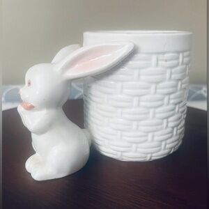 Vintage Fitz & Floyd White Basket Weave Bunny Rabbit Mug 1979, Bunny Planter Mug